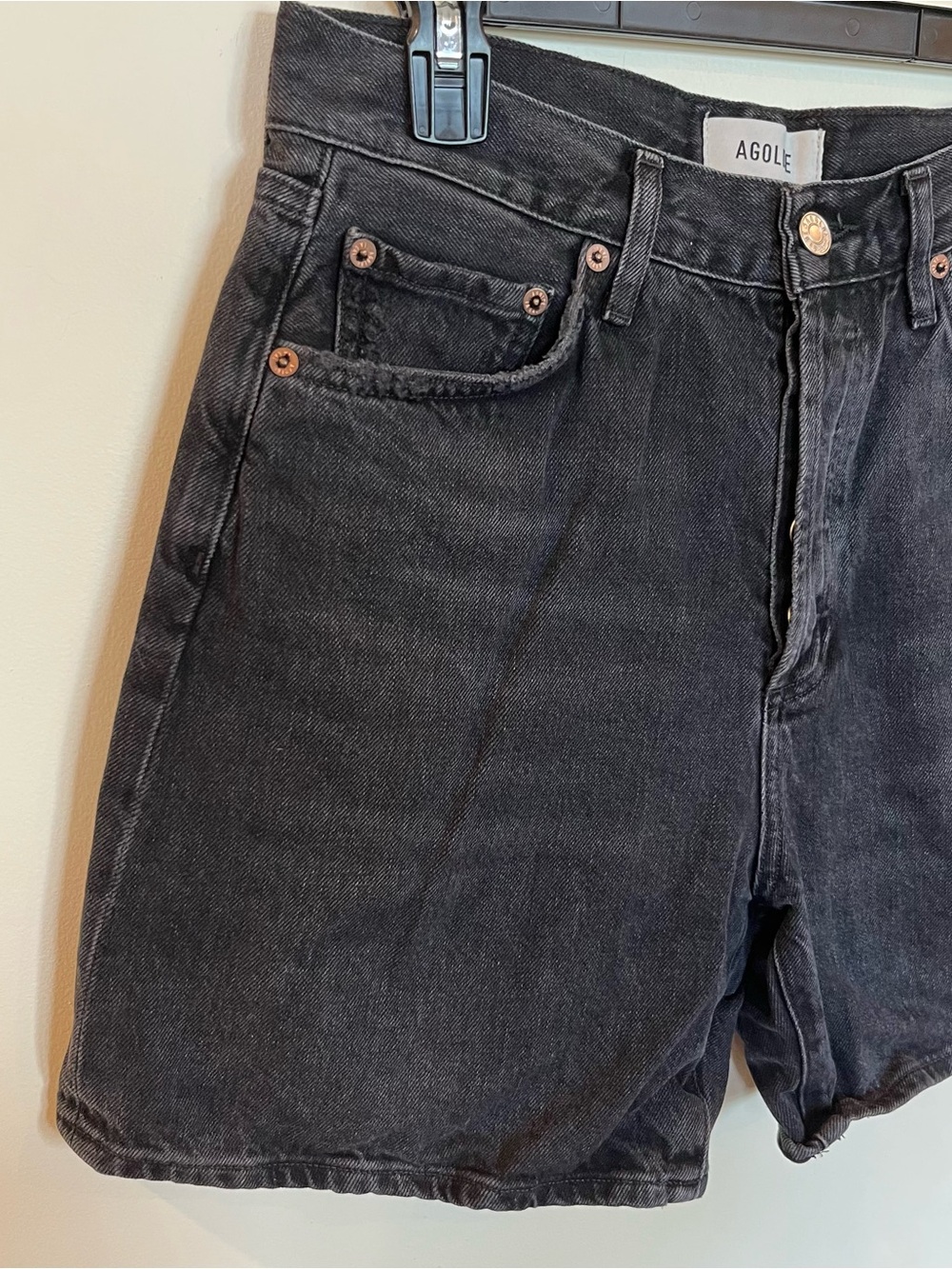 Agolde High Rise Baggy Dame Short Women 28 Black Denim Button Fly Pockets - Picture 2 of 6
